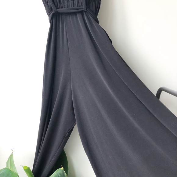 SOLD Preloved beautiful jumpsuit heavy material - Picture 2 of 3